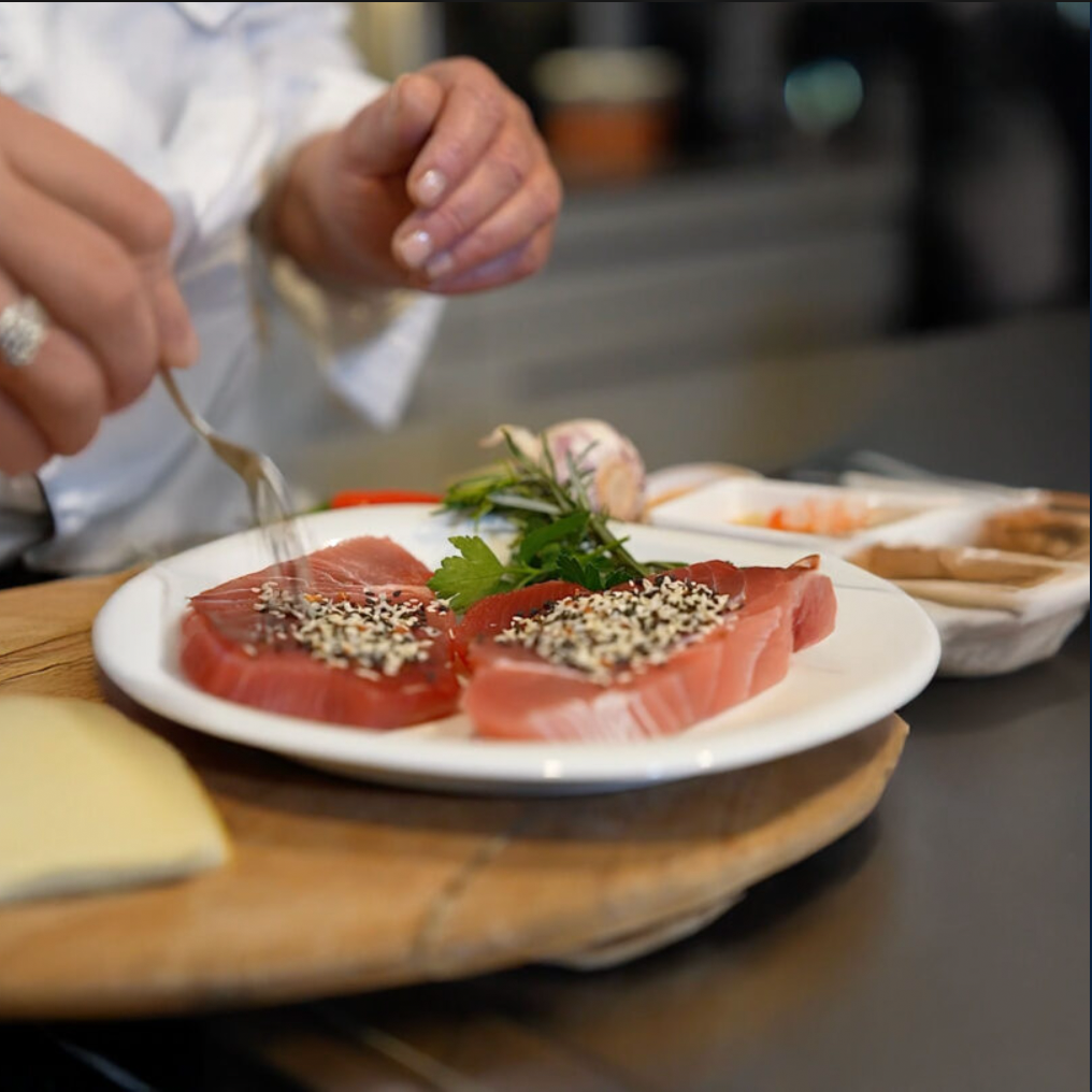 Thunfisch-Steak mit Sesam